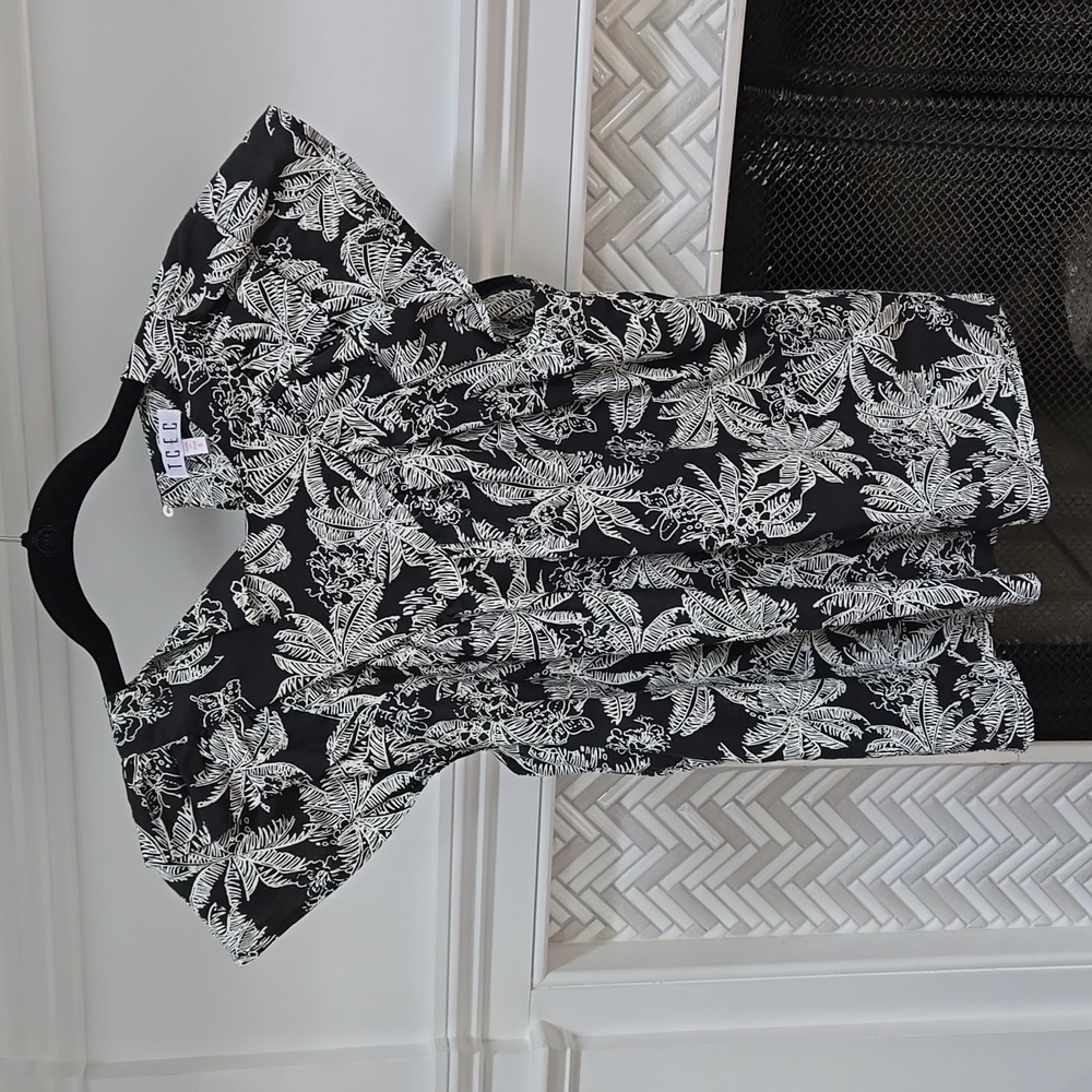 TCEC short sleeve black topsi,e xs